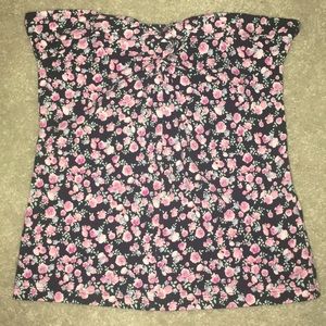 Divided strapless top